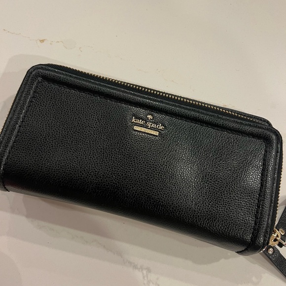 Kate Spade Wallet - Picture 1 of 2